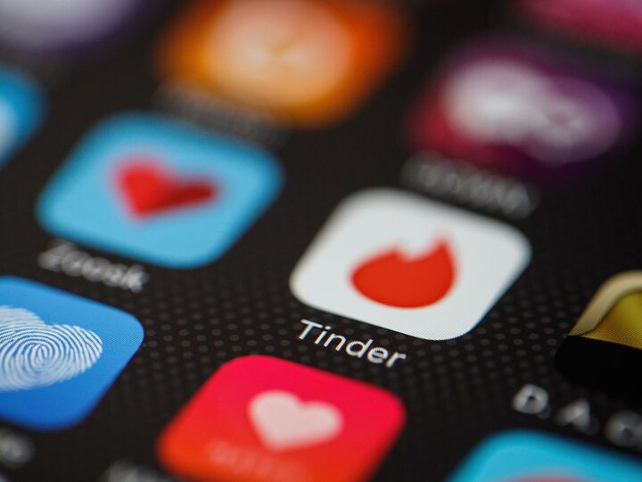 Tinder Now Lets Your Family And Friends Play Matchmaker