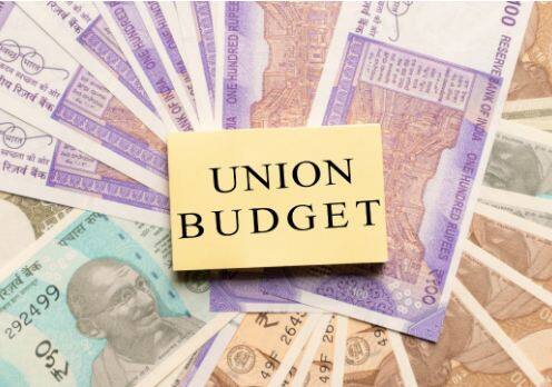 Union Budget 2023 : ਹਰ ਸਾਲ ਕੇਂਦਰ ਸਰਕਾਰ ਵੱਲੋਂ ਅਗਲੇ ਵਿੱਤੀ ਸਾਲ ਦਾ ਬਜਟ ਦੇਸ਼ ਦੇ ਸਾਹਮਣੇ ਪੇਸ਼ ਕੀਤਾ ਜਾਂਦਾ ਹੈ। ਇਹ ਬਜਟ ਆਮ ਤੌਰ 'ਤੇ ਫਰਵਰੀ ਦੇ ਪਹਿਲੇ ਦਿਨ ਸੰਸਦ 'ਚ ਪੇਸ਼ ਕੀਤਾ ਜਾਂਦਾ ਹੈ।