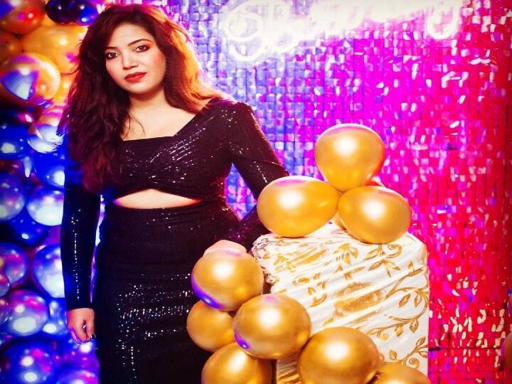 Pawan Singh Wife: इंस्टा पर ट्रोल हुईं ज्योति तो भड़कीं, कहा- जलने वालों को जलाउंगी, फैंस बोले- अक्षरा से होगी पवन की शादी Pawan Singh Wife: Jyoti Singh got angry when trolled on Instagram Fans Said Pawan Singh will Marry Akshara Singh Pawan Singh Wife: इंस्टा पर ट्रोल हुईं ज्योति तो भड़कीं, कहा- जलने वालों को जलाउंगी, फैंस बोले- अक्षरा से होगी पवन की शादी