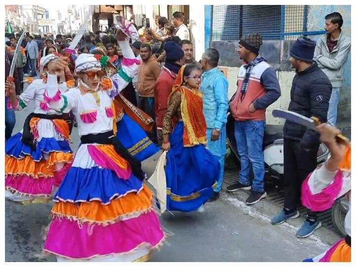 Bageshwar Uttarayani Mela: बागेश्वर में CM धामी ने किया उत्तरायणी मेले का शुभारंभ, सांस्कृतिक परिवेश समेटे झांकियों ने मोहा मन