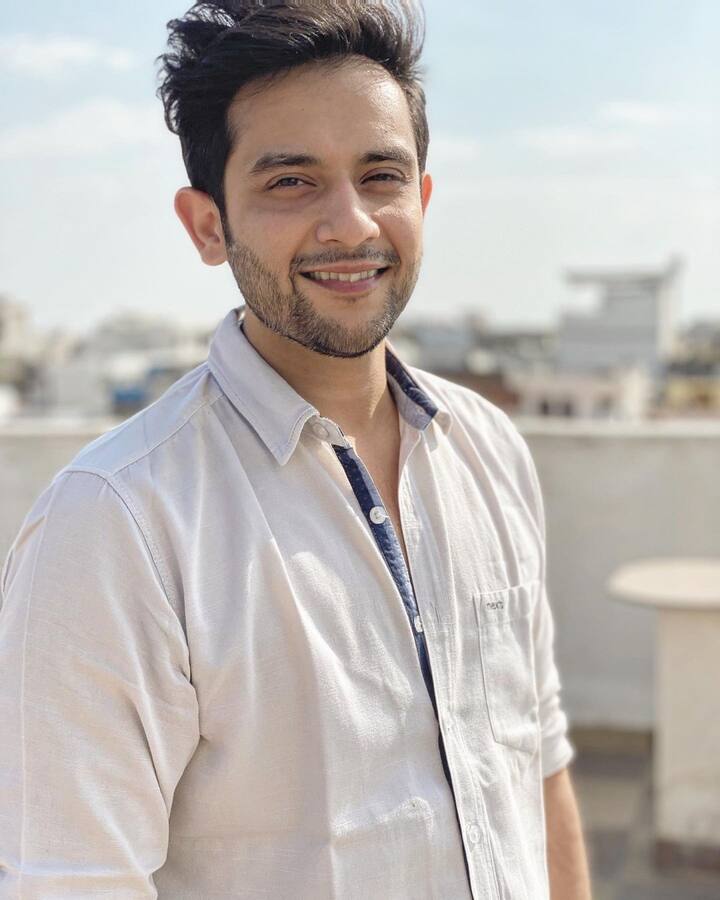 ২০০০ সালে এই ছবির হাত ধরে বলিউড দুই নতুন ট্যালেন্টকে পায়। সেই সময়ে ব্লকবাস্টার হিট হয় এই ছবি। 'কহো না... পেয়ার হ্যায়' ছবির গল্প মূলত সোনিয়া ও রোহিতের প্রেমকাহিনি নিয়ে তৈরি।