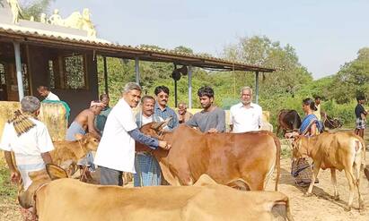 Cattle Vaccination Camp at Kurungulam, Tanjavur District TNN தஞ்சை மாவட்டம் குருங்குளத்தில் கால்நடைகளுக்கு தடுப்பூசி முகாம்