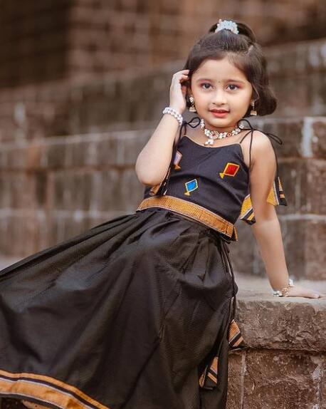 'माझी तुझी रेशीमगाठ' या मालिकेच्या माध्यमातून मायरा वैकुळ घराघरांत पोहोचली आहे.