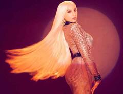 Nora Fatehi Photos: ब्लॉन्ड लुक में नोरा फतेही ने झटके बाल, शिमरी जंपसूट पहन एक्ट्रेस ने छेड़े दिल के तार