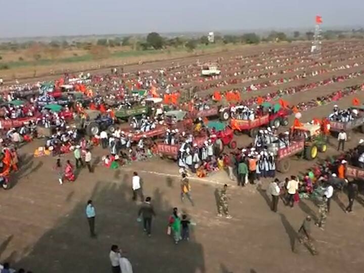 निष्काम कर्मयोगी संत शुकदास महाराजांनी बुलढाणा जिल्ह्यातील हिवरा आश्रम येथे स्थापित केलेल्या विवेकानंद आश्रमाच्यावतीने स्वामी विवेकानंद जयंतीनिमित्त ‘विवेकानंद जन्मोत्सव सोहळा’ दरवर्षी साजरा करण्यात येतो