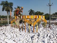 PHOTO: सोलापुरात अक्षता सोहळ्याचा उत्साह; 'हर हर महादेव, भक्तलिंग हर्र बोला हर्र...'च्या जयघोषाने सिद्धेश्वर मंदिर परिसर दुमदुमला