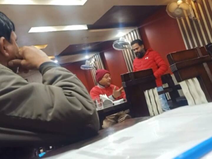 Barabanki News: फूड इंस्पेक्टर ने व्यवसायी से रिश्वत में मांगे 15 हजार रुपये, BJP जिलाध्यक्ष ने की कार्रवाई की मांग Barabanki News Food Inspector demanded a bribe of 15000 from the businessman ANN Barabanki News: फूड इंस्पेक्टर ने व्यवसायी से रिश्वत में मांगे 15 हजार रुपये, BJP जिलाध्यक्ष ने की कार्रवाई की मांग