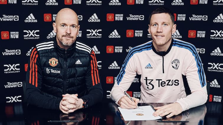 Manchester United Signs Wout Weghorst On Loan From Burnley