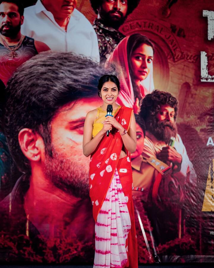 దివి వైద్య అందమైన ఫోటోలు -Image Credit: Divi Vadthya/Instagram
