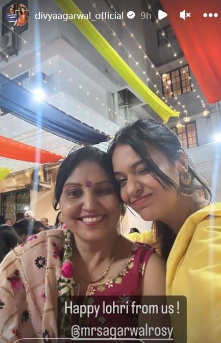 ‘बिग बॉस’ फेम दिव्या अग्रवाल (Divya Agarwal) ने फैमिली और मंगेतर के साथ लोहड़ी मनाई. इस दौरान वह येलो ड्रेस में खूबसूरत लग रही थीं.