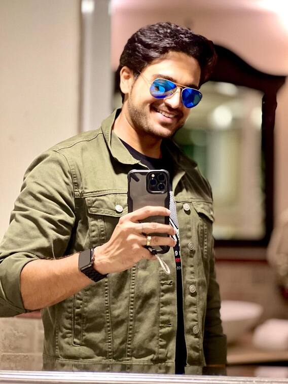 अनुपमा के अनुज की इतनी है फीस