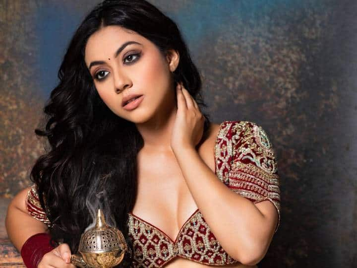 Reem Sameer Shaikh Net Worth: टीवी की फेमस एक्ट्रेस रीम समीर शेख बतौर चाइल्ड आर्टिस्ट इंडस्ट्री में कदम रखा था. आज के समय में वह करोड़ों संपत्ति की मालकिन हैं. आइए आपको इस बारे में बताते हैं.