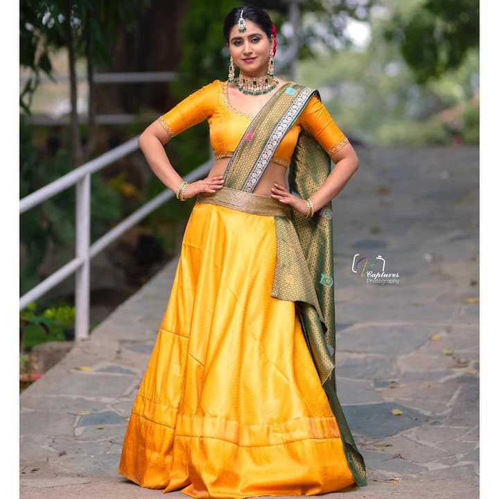 ‘చందమామ కథలు’ సినిమాతో వర్షిణి టాలీవుడ్కు పరిచమైంది. Photo Credit: Varshini /Instagram