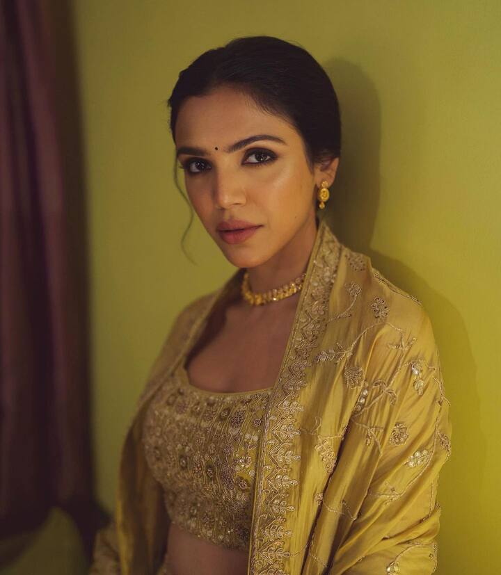 ताजा खबर या वेब सीरिजमध्ये श्रियाबरोबरच भुवन बम, शिल्पा शुक्ला यांनी देखील प्रमुख भूमिका साकारली.(Shriya Pilgaonkar/instagram)