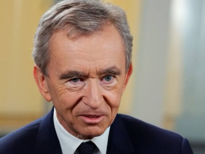 दुनिया के सबसे अमीर आदमी बर्नार्ड अरनॉल्ट कहते हैं, 