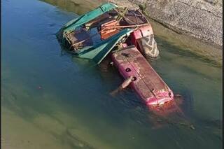 Accident: મહેસાણામાં સ્ટિયરિંગ પરથી કાબુ ગુમાવતા યુવક ટ્રેક્ટર સાથે કેનાલમાં ખાબક્યો, સારવાર દરમિયાન મોત