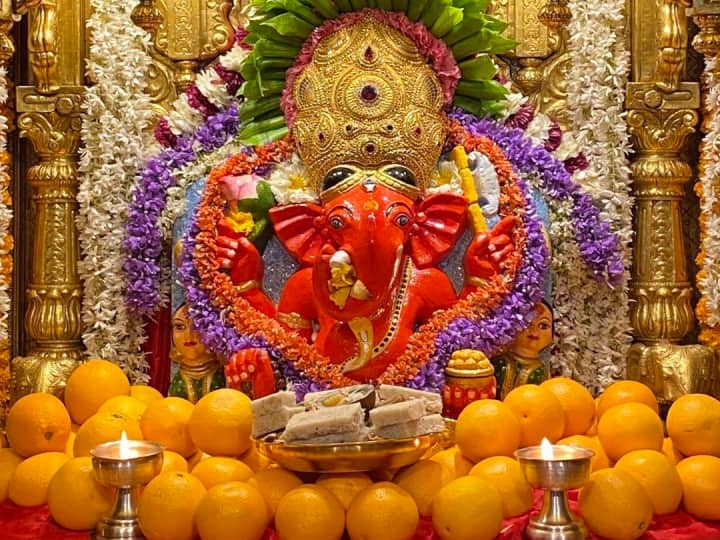 Mumbai Shree Siddhivinayak Temple Reports Record Income Of  133 Crore rupees In financial year 2024-2025 मुंबई के प्रसिद्ध सिद्धि विनायक मंदिर की रिकॉर्ड कमाई, सालभर में 133 करोड़ से भरा खजाना