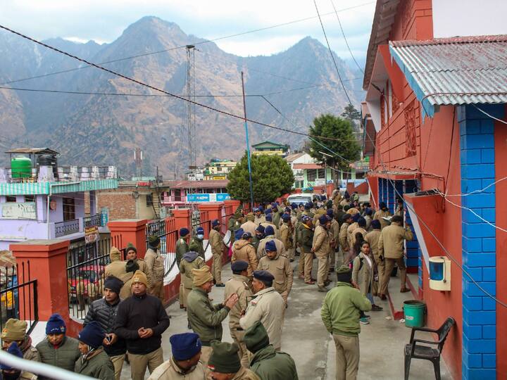 Joshimath 'Sinking', Shows Satellite Images. Authorities Toil To Pull Down 'Unsafe' Hotel — Timeline Joshimath 'Sinking', Shows Satellite Images. Authorities Toil To Pull Down 'Unsafe' Hotel — Timeline