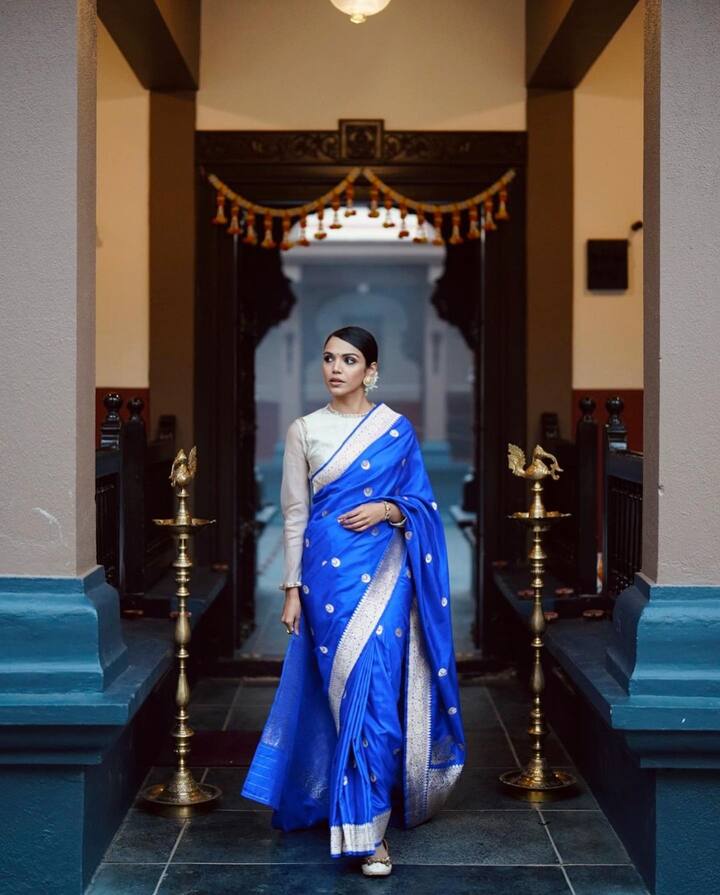 श्रियाच्या या मराठमोळ्या लूकनं अनेकांचे लक्ष वेधलं आहे.  (Shriya Pilgaonkar/instagram)