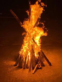 Bhogi Photos : ‘பழையன கழிதல் புதியன புகுதல்..’ போகி பண்டிகை கொண்டாட்ட க்ளிக்ஸ்!