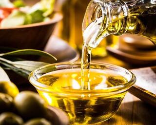 Food Oil : આકરી મોંઘવારી વચ્ચે રાહતના સમાચાર, ખાદ્ય તેલની કિંમતમાં થયો ઘટાડો