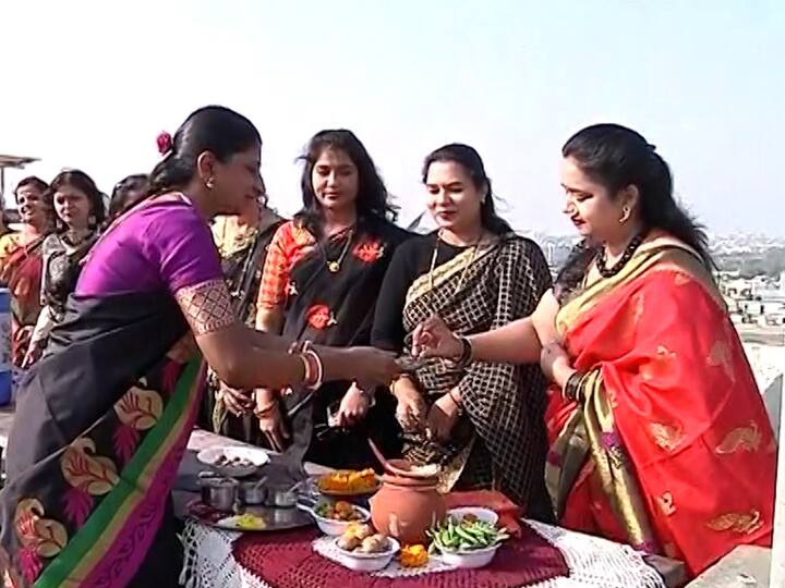 विशेष करून महिला वर्गाने तिळगुळ वाटत करून संक्रातीचा सण साजरा केला.