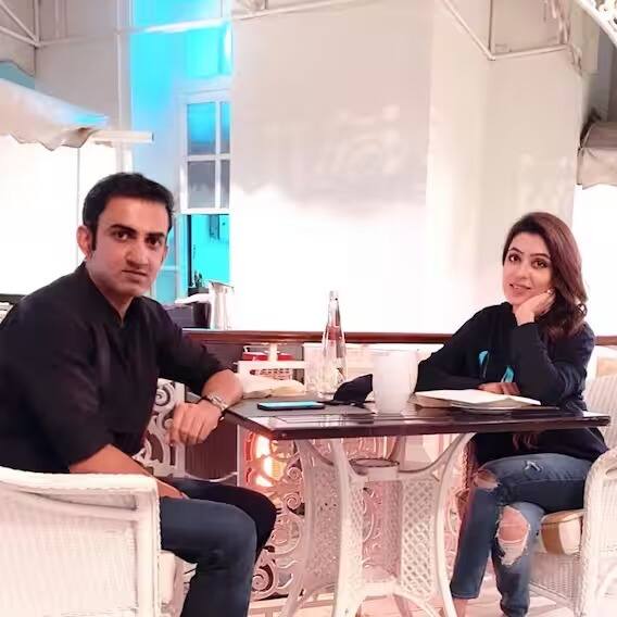 Gautam Gambhir Wife Natasha Jain Belongs To Royal Family Live Luxury Life See Gautam Gambhir And Wife Natasha Jain Romantic Photos | गौतम गंभीर की पत्नी की खूबसूरती से नहीं हटेंगी नजरें,