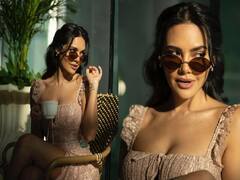 In Pics: ईशाचा भन्नाट अंदाज; काळा चष्मा, कॉफी अन् बरंच काही...