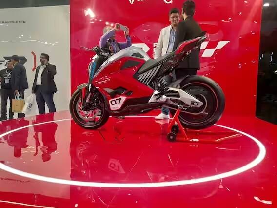 અલ્ટ્રાવાયૉલેટ આનાથી પહેલા પણ પોતાની પહેલી F77 હાઇ પરફોર્મન્સ વાળી ઇલેક્ટ્રિક મૉટરસાયકલ નવેમ્બર, 2022 માં લૉન્ચ કરી ચૂકી છે. જેને ગ્લૉબલ માર્કેટમાં લઇ જવા માટે, કલ્પના કરવાથી લઇને આની ડિઝાઇન અને નિર્માણ પણ ભારતમાં જ તૈયાર કરવામાં આવશે.