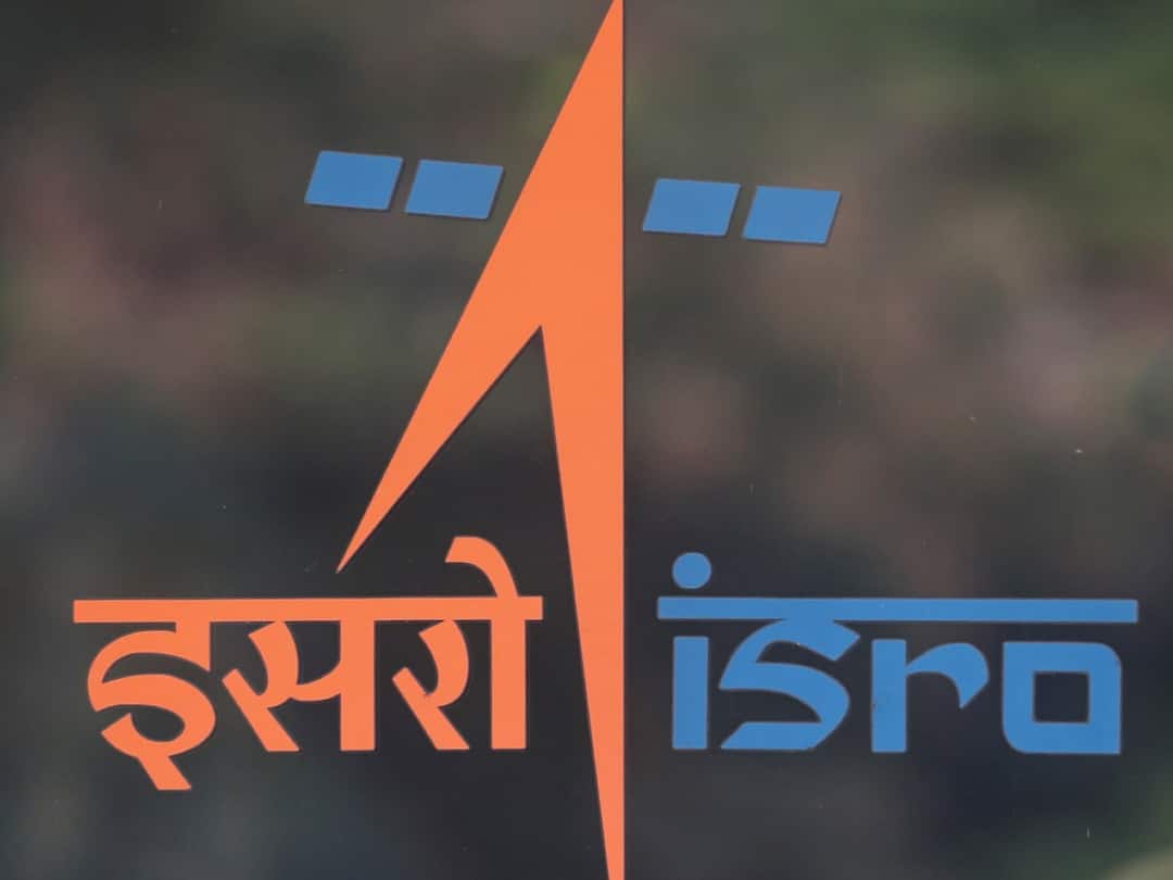 ISRO Recruitment : 526 பணியிடங்கள்; இஸ்ரோவில் வேலை; நாளையே கடைசி தேதி: முழு விவரம்! ISRO Job announcement for various post check the details ISRO Recruitment : 526 பணியிடங்கள்; இஸ்ரோவில் வேலை; நாளையே கடைசி தேதி: முழு விவரம்!