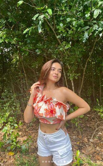 ਅਨੁਸ਼ਕਾ ਸੇਨ ਹਮੇਸ਼ਾ ਆਪਣੇ ਸਟਾਈਲਿਸ਼ ਲੁੱਕ ਅਤੇ ਬੋਲਡ ਫੈਸ਼ਨ ਨਾਲ ਪ੍ਰਸ਼ੰਸਕਾਂ ਦਾ ਦਿਲ ਜਿੱਤਣ 'ਚ ਲੱਗੀ ਰਹਿੰਦੀ ਹੈ।