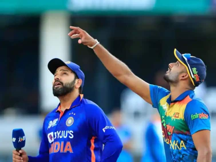 IND vs SL 3rd ODI India won the toss and elected to bat against Sri Lanka Greenfield Stadium Trivandrum IND vs SL 3rd ODI : मोठी धावसंख्या उभारण्यासाठी भारतीय संघ सज्ज, तिसऱ्या एकदिवसीय सामन्यात नाणेफेक जिंकत फलंदाजीचा निर्णय