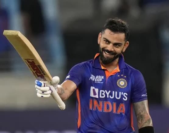 Virat Kohli Scores : 74th century against Sri Lanka Thiruvananthapuram ODI inches closer to Sachin Record Virat Kohli Record : કિંગ કોહલીની 'વિરાટ' ઈનિંગ, ચાર વન ડે મેચમાં મારી ત્રીજી સદી