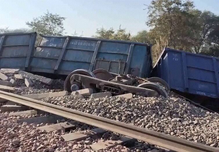 Haryana News : Train derails in Rohtak , Railway routes diverted, traffic delayed Haryana News : ਰੋਹਤਕ 'ਚ ਪਟੜੀ ਤੋਂ ਉਤਰੇ ਮਾਲ ਗੱਡੀ ਦੇ 6 ਡੱਬੇ , ਕਈ ਟਰੇਨਾਂ ਦੀ ਆਵਾਜਾਈ ਪ੍ਰਭਾਵਿਤ