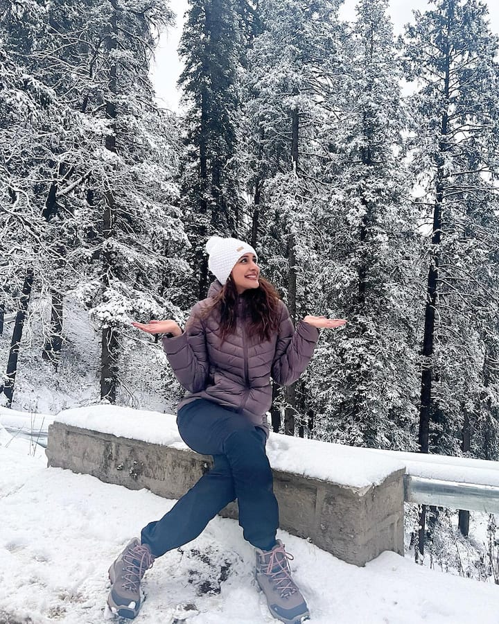 అందంగా ఉన్నా కూడా ఎందుకోగాని ప్రగ్యాకు అవాకాశాలు తక్కువే వస్తున్నాయి. -Image credit: Pragya Jaiswal/Instagram