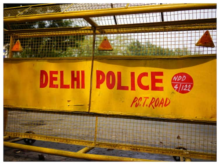 Delhi Man Attacked With 'Acidic Substance' After Quarrel With Neighbour Over Pet Dog Delhi Man Attacked With 'Acid' After Quarrel With Neighbour Over Pet Dog