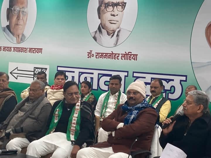 Bihar Politics Former BJP leader Rajeev Ranjan joins JDU in presence of Lalan Singh ann Bihar Politics: पूर्व बीजेपी नेता राजीव रंजन जेडीयू में हुए शामिल, ललन सिंह की मौजूदगी में ली सदस्यता