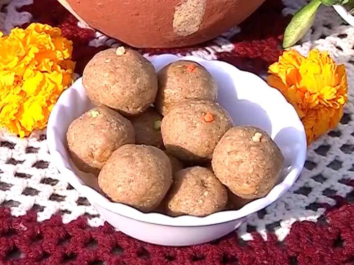 आपापसात गोडवा निर्माण व्हावा म्हणून तिळगुळ वाटप केले जातात.