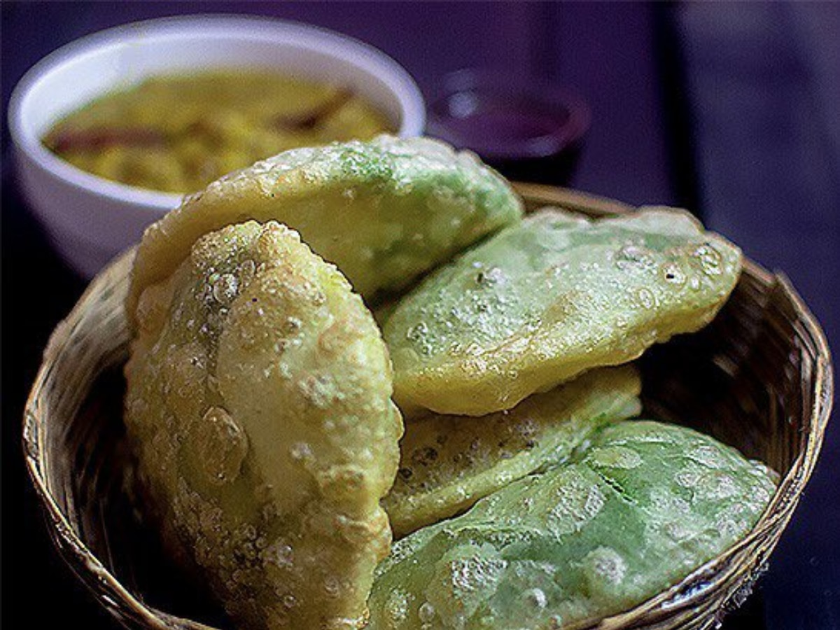 Poush Sankranti 2023: Lip-Smacking Bengali Dishes That You Can Feast On