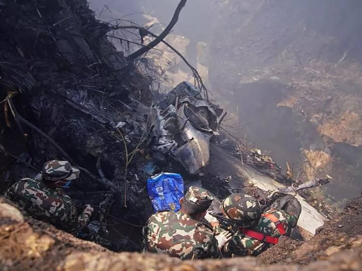 Nepal Plane Crashed just 10 seconds away from the runway one day national mourning announced Nepal Plane Crash: रनवे से महज 10 सेकेंड की दूरी पर क्रैश हुआ विमान, नेपाल में एक दिन के राष्ट्रीय शोक की घोषणा