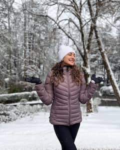 Pragya Jaiswal: మంచు కొండల్లో చందమామలా అఖండ బ్యూటీ