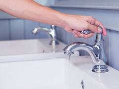 नल की टोटी से लेकर बोतल के ढक्कन तक... सब कुछ बाईं ओर ही क्यों खुलता है