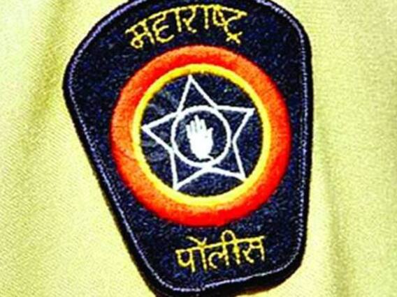 Mumbai: खाली बोतलों की मदद से सुलझ गई केस की गुत्थी, कपड़े के गोदाम से चोरी 99.44 लाख रुपये का सामान बरामद