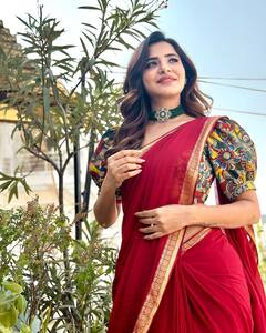 Ashu Reddy: చీరలో కనికట్టు చేస్తున్న బిగ్ బాస్ బ్యూటీ