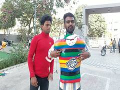 खतरनाक मांज्यापासून वाचण्यासाठी अनोखा उपाय शोधला; अहमदनगरच्या राष्ट्रपती पदकविजेत्या शिक्षकानं बनवलं वज्रकवच!