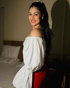 Zanai Bhosle Pics: किसी एक्ट्रेस से कम नहीं आशा भोसले की पोती जनाई, ग्लैमरस से भरी ये तस्वीरें हैं सबूत