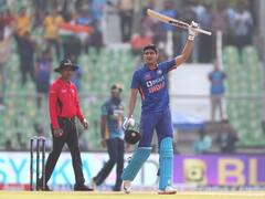 Shubman Gill: இலங்கை அணிக்கு எதிரான போட்டியில் சதமடித்து மிரட்டிய சுப்மன் கில்.. தொடரும் ரன் வேட்டை!