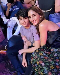 Hrithik Sussane Pics: एक छत के नीचे पार्टी करते नजर आए ऋतिक-सुजैन, एक्स कपल के पार्टनर भी दिखे साथ