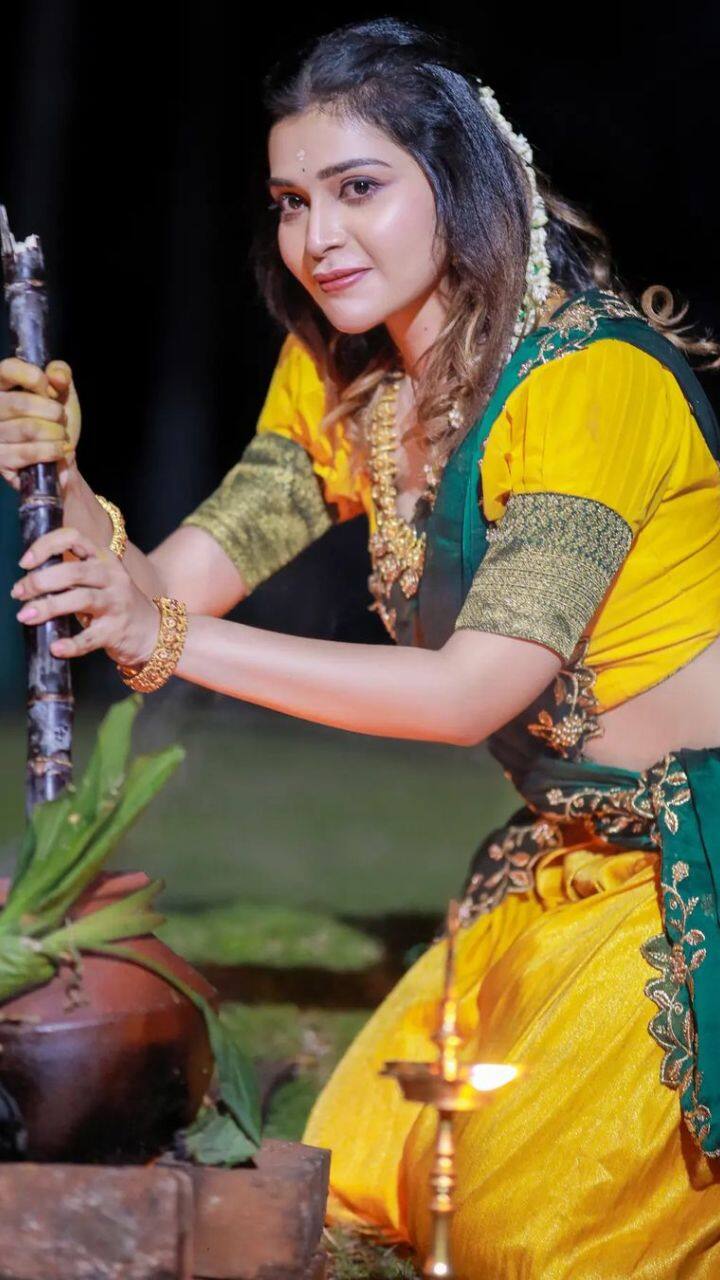 இந்த புகைப்படங்களும் வைரலாகி வருகின்றன