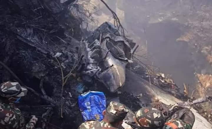 ফেব্রুয়ারি, ২০১৯  মেঘলা দিনে বেরিয়ে বিপাকে পড়ে এয়ার ডাইন্যাস্টির একটি হেলিকপ্টার। মাঝ আকাশ থেকে কাঠমাণ্ডু ফিরে আসার চেষ্টা শুরু হয়। কিন্তু ফেরা হয়নি। নেপালের তৎকালীন পর্যটন মন্ত্রী রবীন্দ্র অধিকারী-সহ সাত জনকে নিয়ে ভেঙে পড়ে কপ্টারটি। জ্বালানির ট্যাঙ্কের সঙ্গে সামঞ্জস্যহীন ভাবে যাত্রী তোলা হয় এবং তাঁদের বসার ব্যবস্থাতেও গড়বড় ছিল, সেই কারণেই বিমানটি ভেঙে পড়ে বলে জানা যায়।